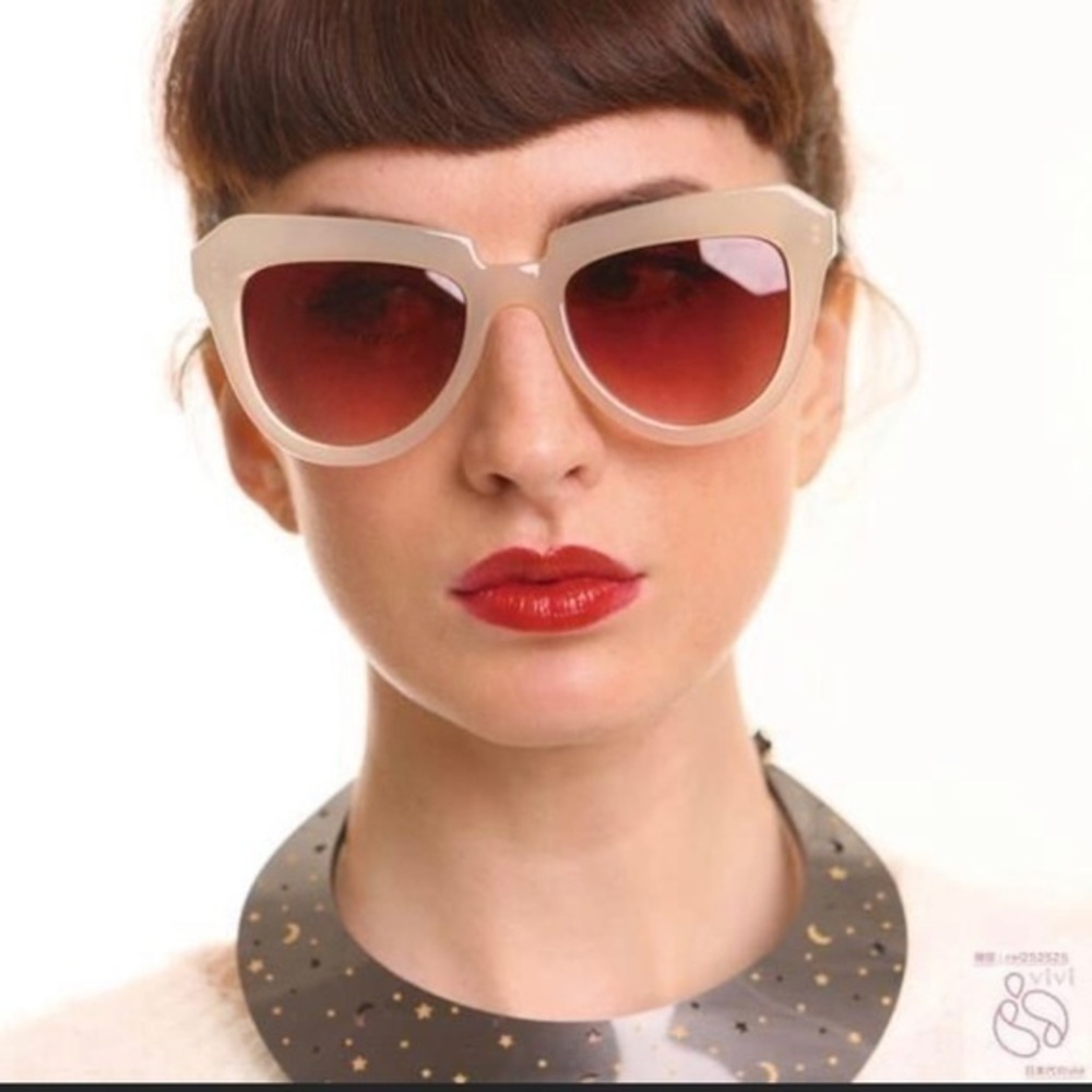 KOMONO Stella Pale Blush Sunglasses NEW cream pink cat eye